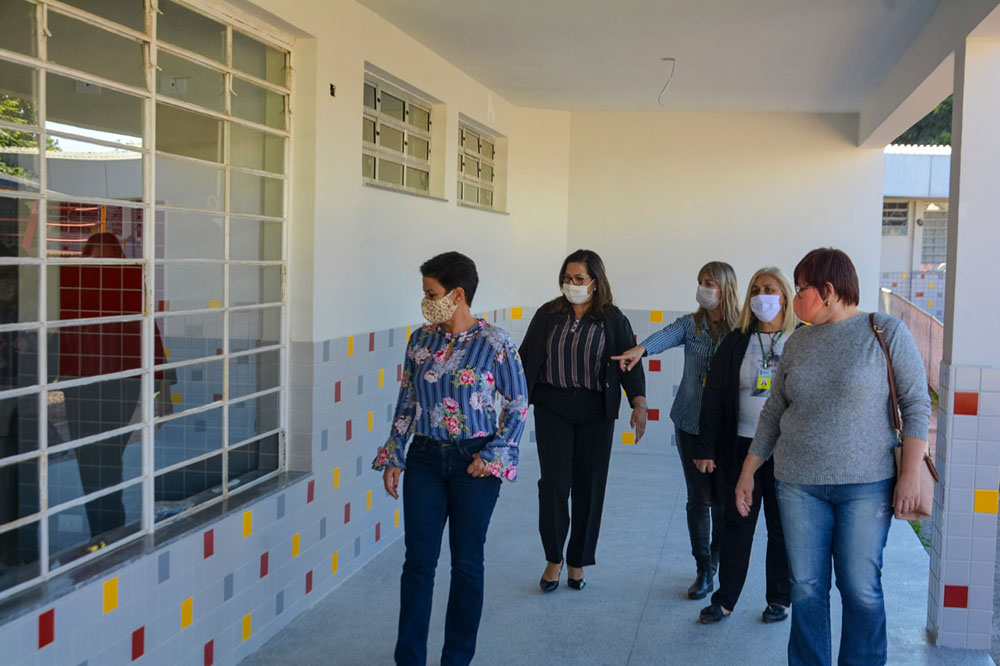 Em 30 anos de emancipação política, vemos uma Pinhais a cada dia melhor 4 clementina cruz Em 30 anos de emancipação política, vemos uma Pinhais a cada dia melhor