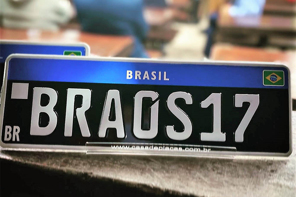 Nova CNH e placa preta de colecionadores passam a ser emitidas 9 nova placa Nova CNH e placa preta de colecionadores passam a ser emitidas