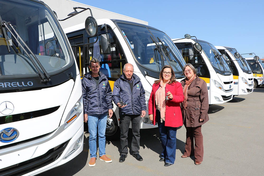 Secretaria de Educação de Pinhais adquire novos ônibus para o transporte escolar 3 pinhais novos onibus Secretaria de Educação de Pinhais adquire novos ônibus para o transporte escolar