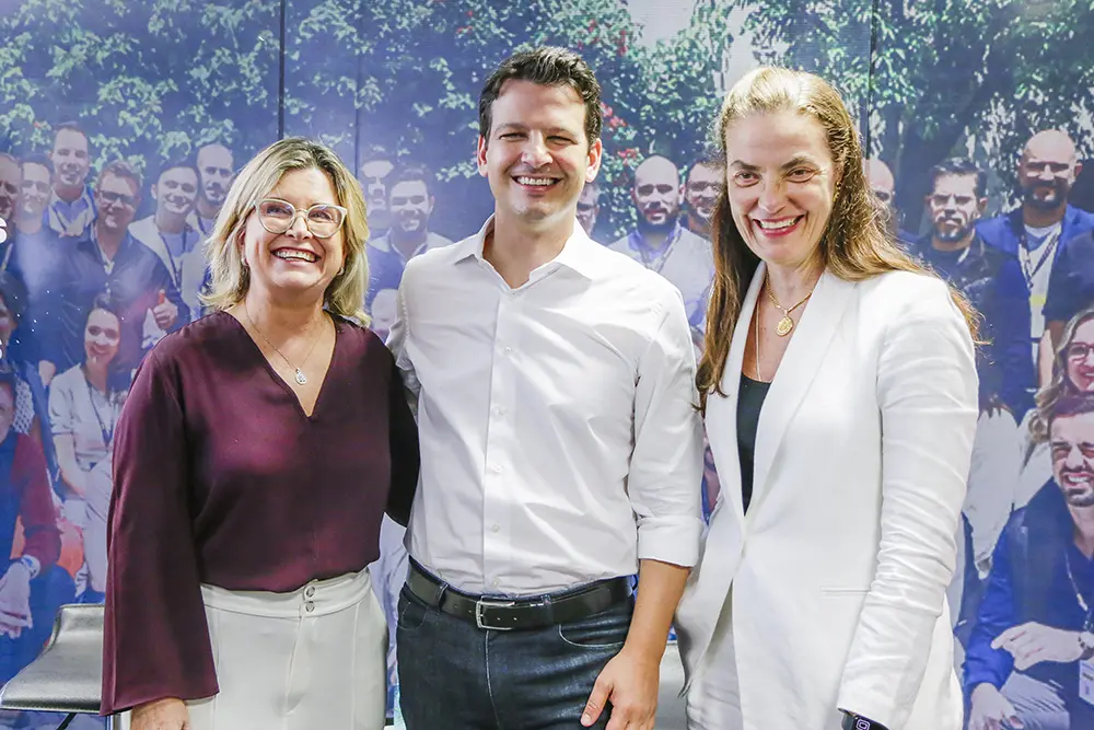 Prefeito Eduardo Pimentel destaca a importância das mulheres no desenvolvimento de Curitiba 6 Prefeito Eduardo Pimentel
