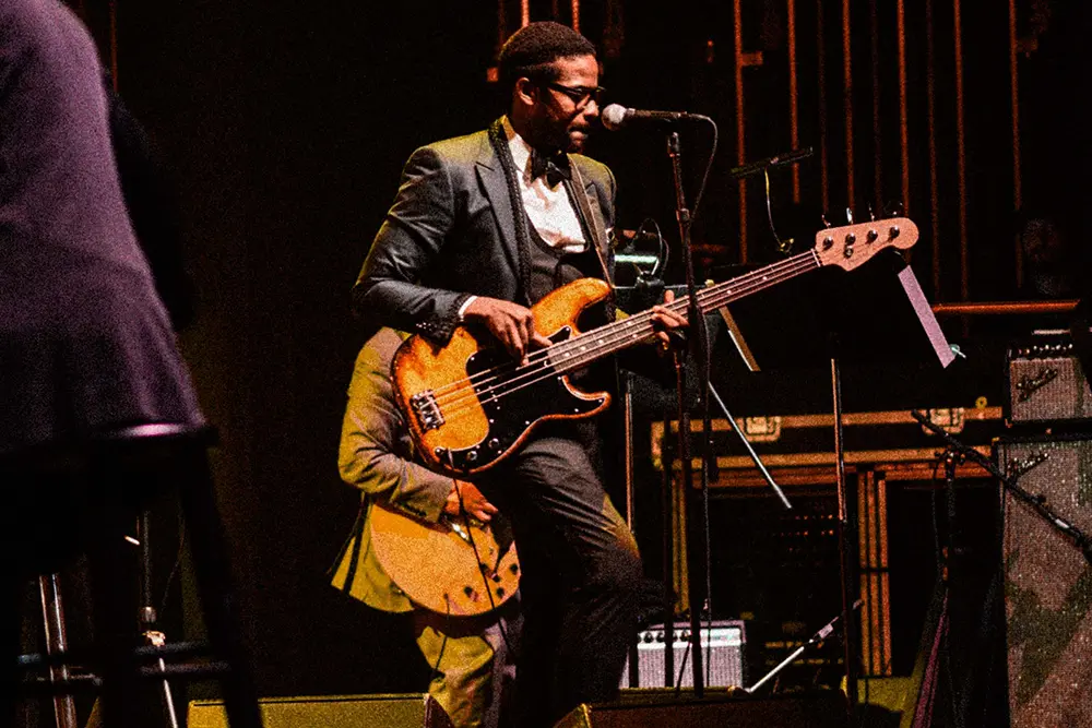 Shows e espetáculos teatrais movimentam Curitiba e região nos próximos dias 3 Adrian Younge