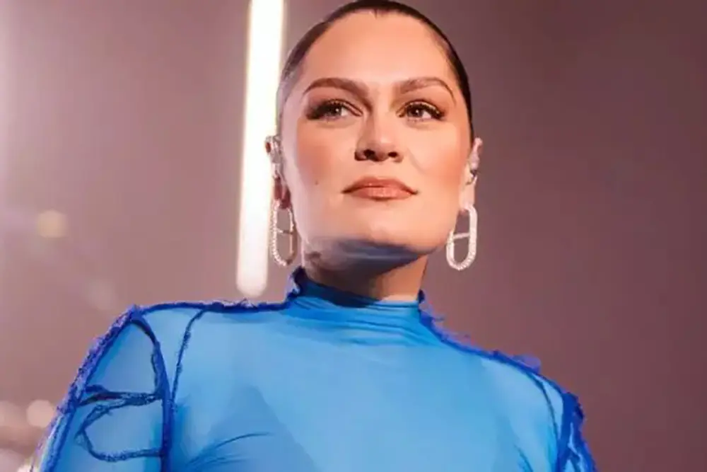 Câncer em Jovens: diagnóstico de Jessie J destaca aumento alarmante de casos no mundo 10 Jessie J