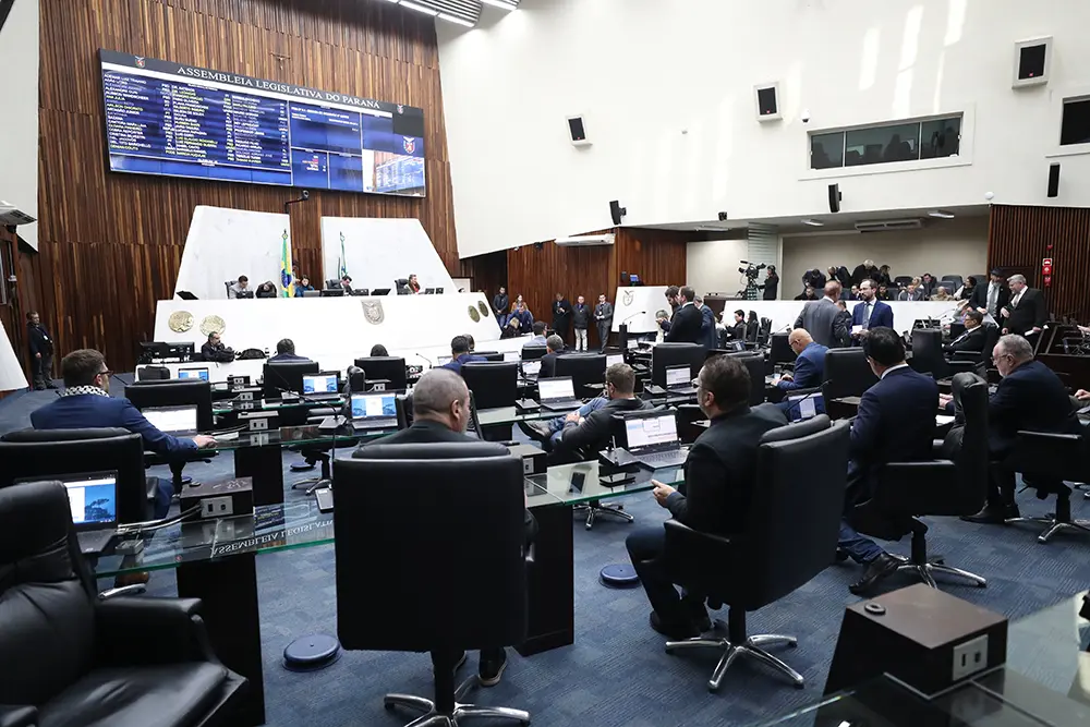 Paraná prioriza saúde da mulher no climatério: projeto de lei aprovado segue para sanção governamental 10 alep